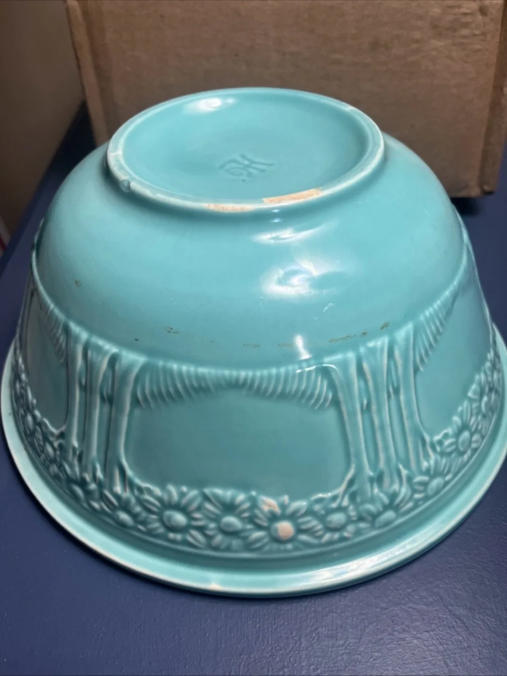 Vintage Homer Laughlin aqua/teal mixing bowl with Apple Tree pattern